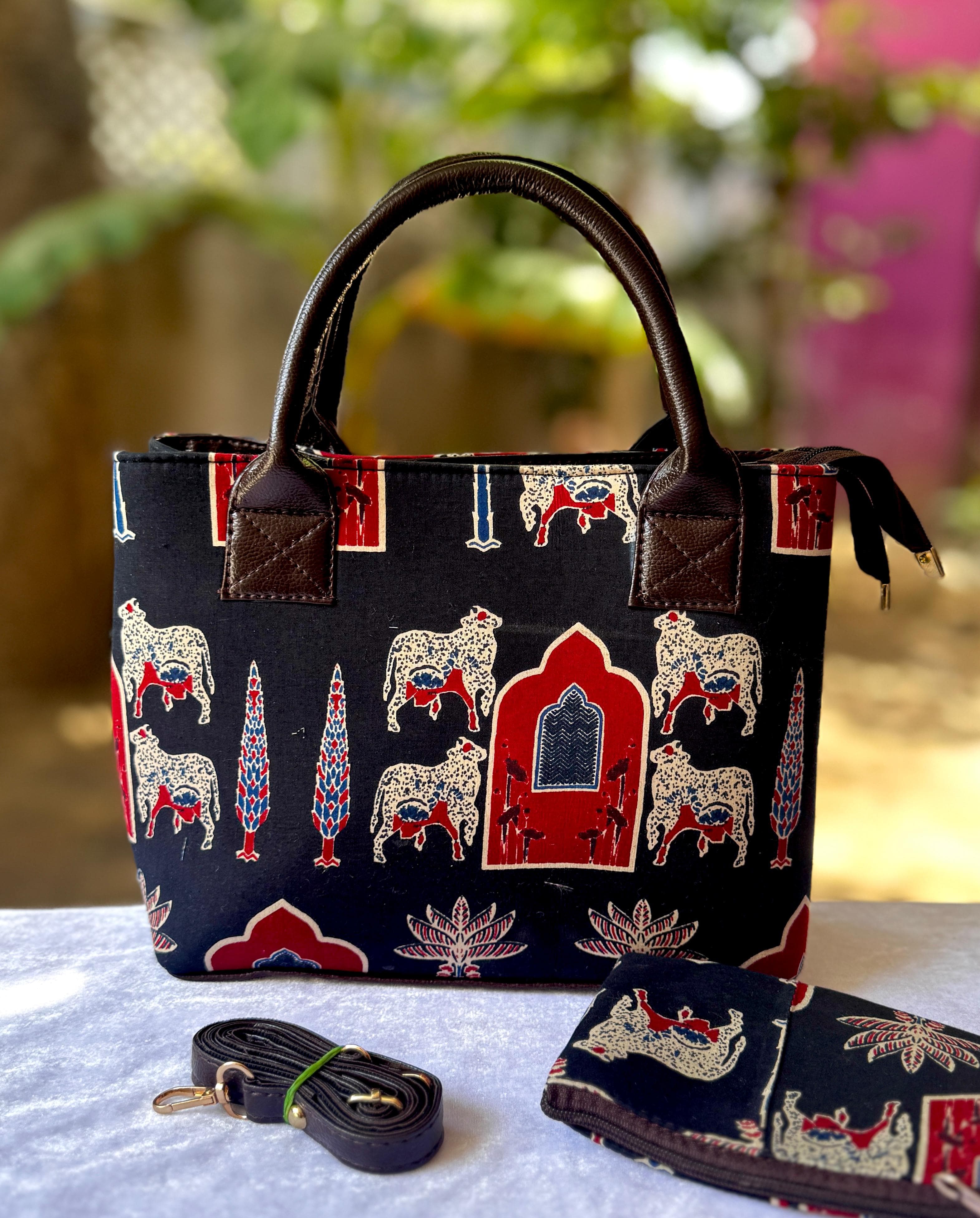 Tim Tim Hand Bag cum Sling – Bagru Print Beauty
